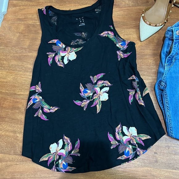 A New Day floral tank top XS - Picture 2 of 7